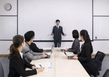领导在工作会议讲话稿8篇