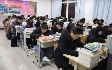 大学在校申请书模板5篇